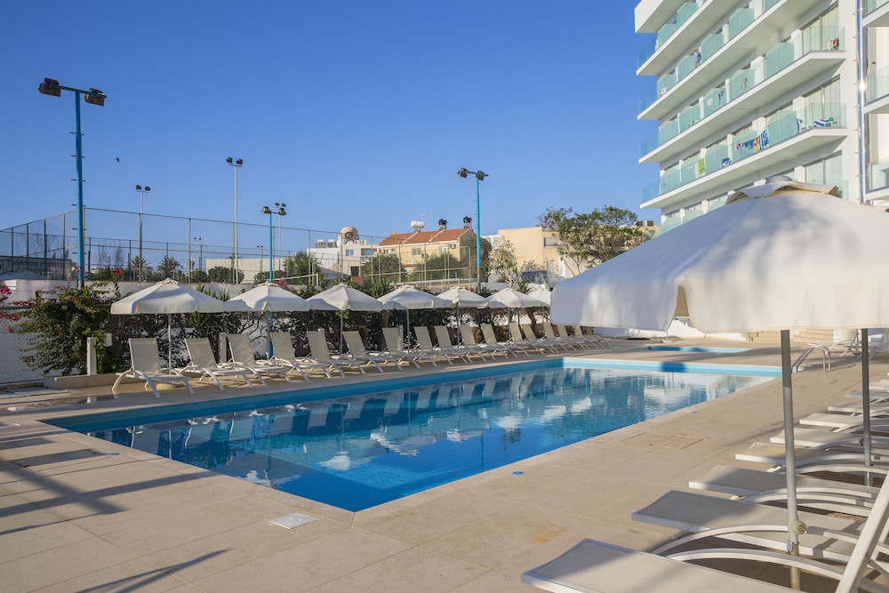Tsokkos Protaras Hotel — Swimming pool in Protaras, Famagusta Region
