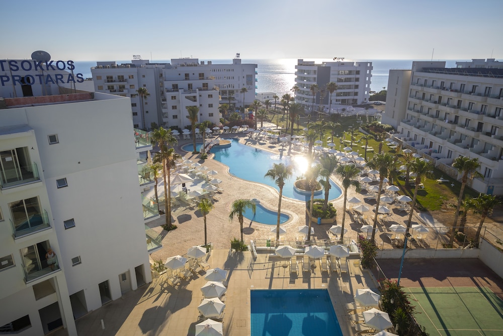 Tsokkos Protaras Hotel — Swimming pool in Protaras, Famagusta Region