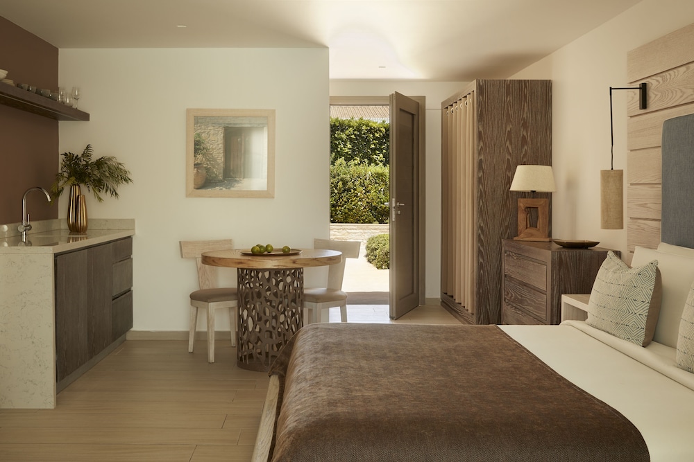 Mare Ayia Napa — Hotel rooms in Ayia Napa, Famagusta Region
