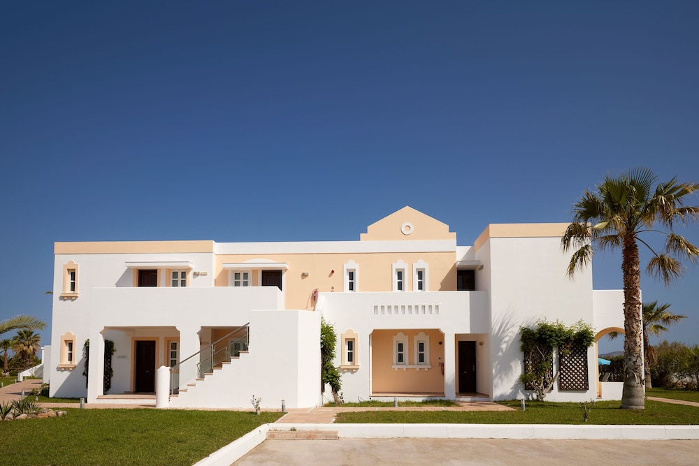 Atlantica Marmari Beach — Hotel building in Marmari (Kos), South Aegean