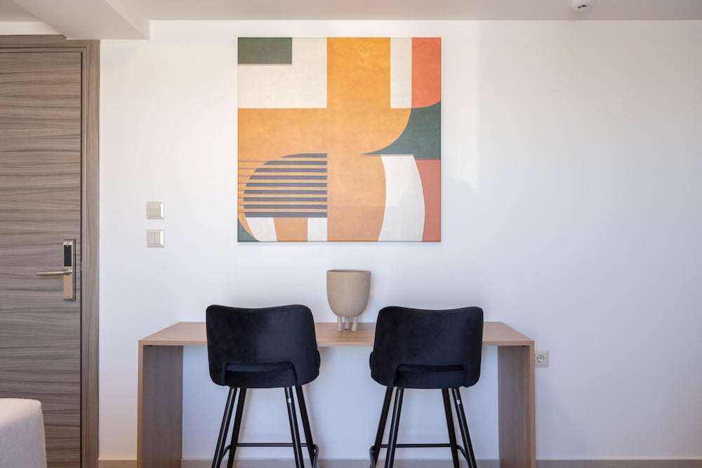 Sokio Attiki Hotel, Bw Premier Collection — Hotel rooms in Athens, Attica