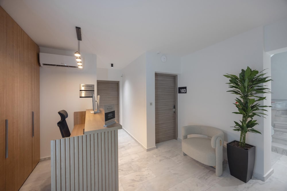 Sokio Attiki Hotel, Bw Premier Collection — Hotel building in Athens, Attica