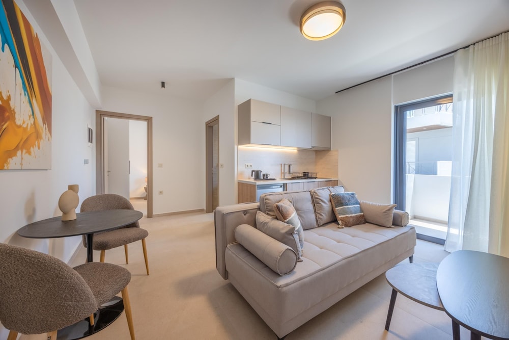Sokio Attiki Hotel, Bw Premier Collection — Hotel rooms in Athens, Attica