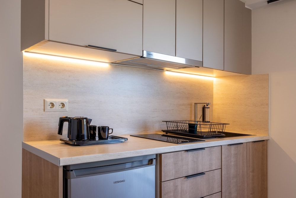 Sokio Attiki Hotel, Bw Premier Collection — Hotel rooms in Athens, Attica