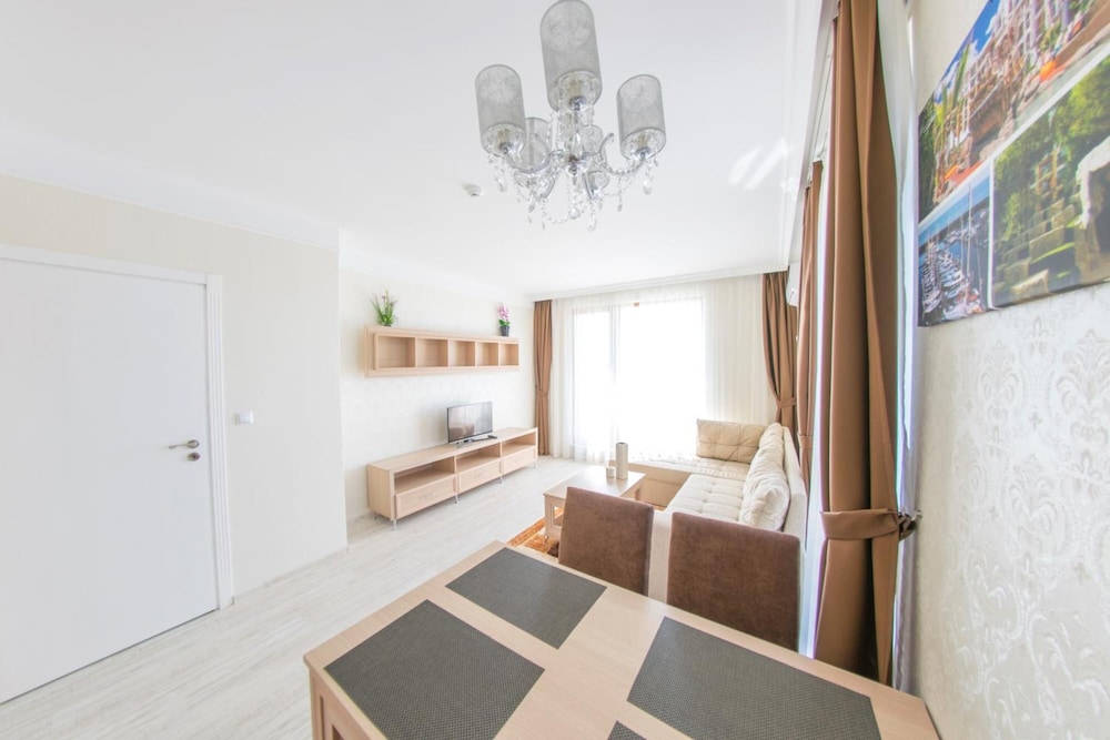 Harmony Suites Saint Vlas — Hotel rooms in Sveti Vlas, Burgas Region