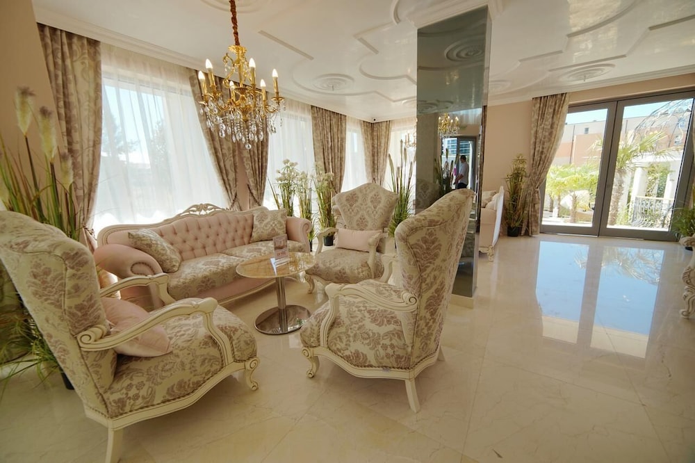 Harmony Suites Saint Vlas — Hotel building in Sveti Vlas, Burgas Region
