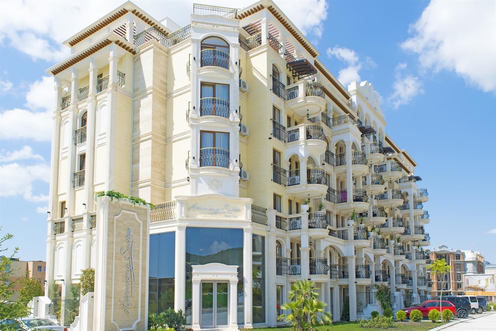 Harmony Suites Saint Vlas — Hotel building in Sveti Vlas, Burgas Region