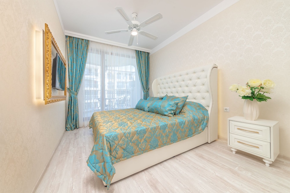Harmony Suites Saint Vlas — Hotel rooms in Sveti Vlas, Burgas Region