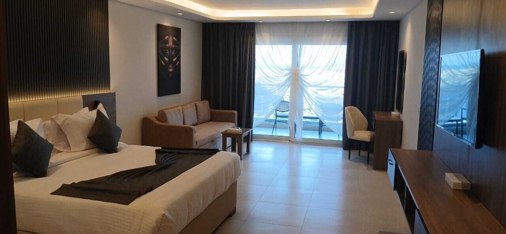 Rewaya Majestic Resort — Hotel rooms in Hurghada, Red Sea