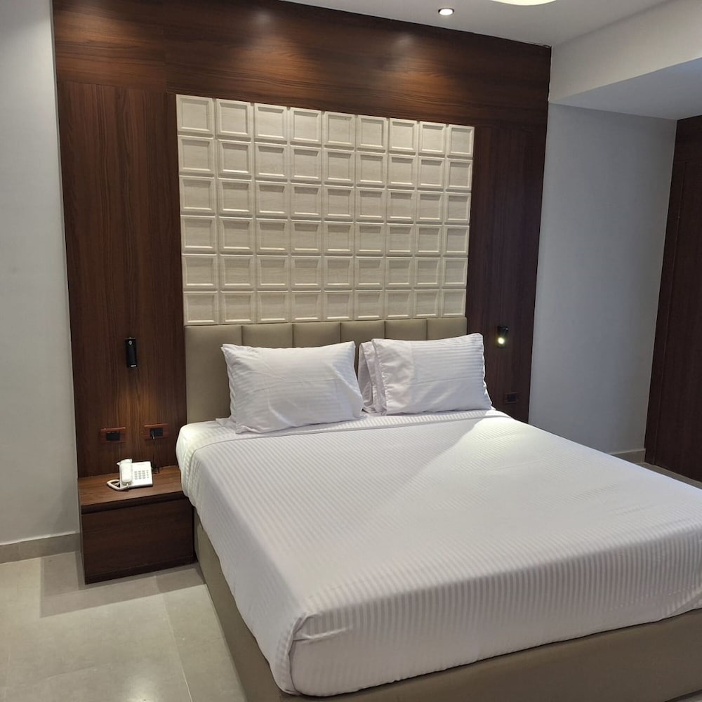 Rewaya Majestic Resort — Hotel rooms in Hurghada, Red Sea