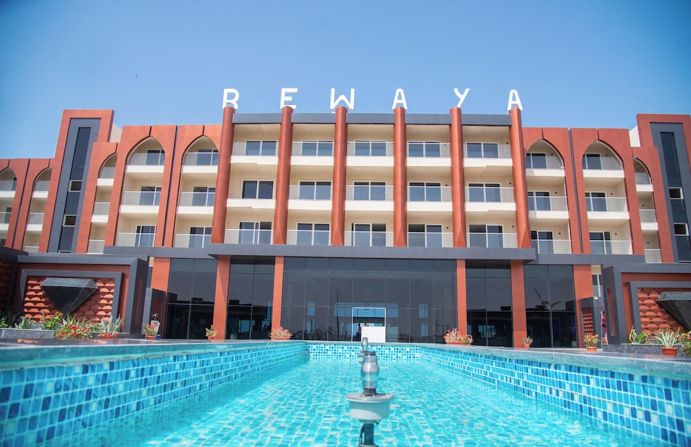 Rewaya Majestic Resort — Hotel building in Hurghada, Red Sea