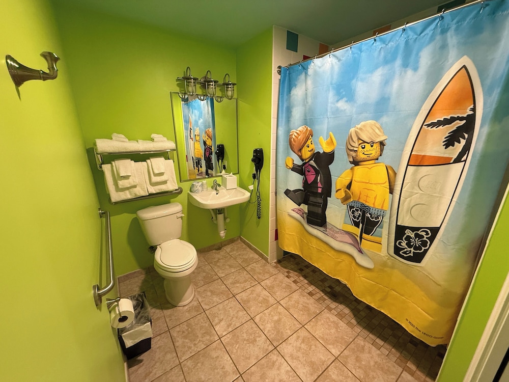 LEGOLAND Beach Retreat — Hotel rooms in Winter Haven, Florida