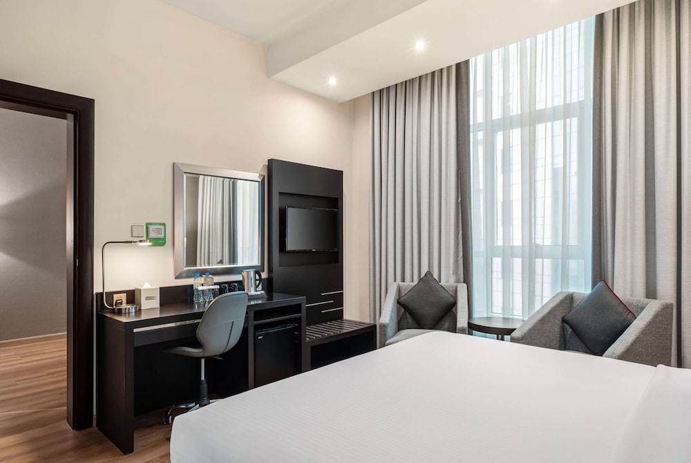 Ramada by Wyndham Dubai Barsha Heights — Hotel rooms in Dubai