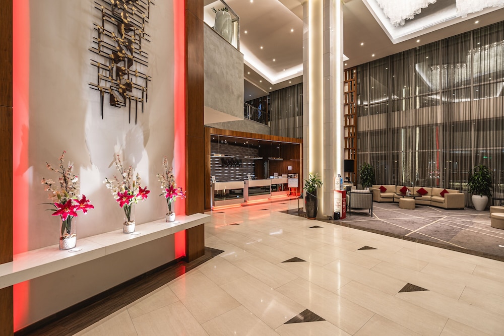 Ramada by Wyndham Dubai Barsha Heights — Hotel building in Dubai