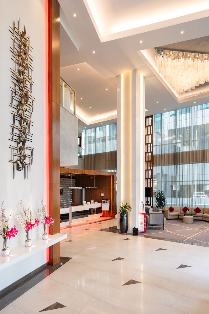 Ramada by Wyndham Dubai Barsha Heights — Hotel building in Dubai