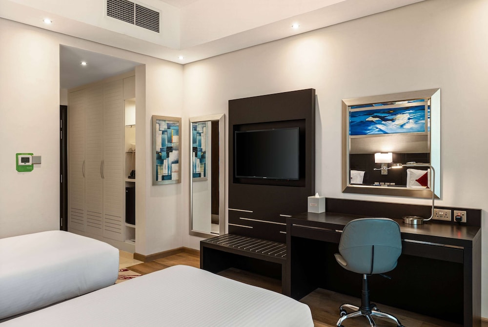 Ramada by Wyndham Dubai Barsha Heights — Hotel rooms in Dubai