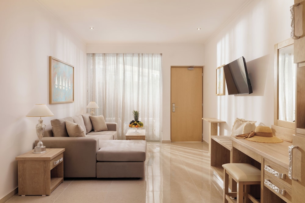 Mythos Panorama — Hotel rooms in Chlomou, Ionian Islands