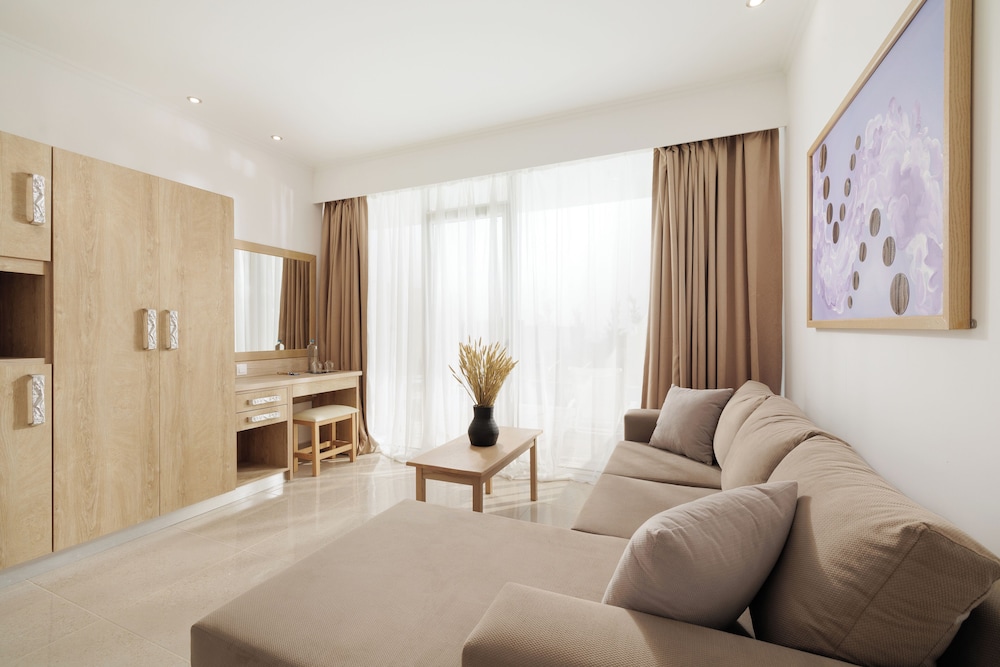 Mythos Panorama — Hotel rooms in Chlomou, Ionian Islands