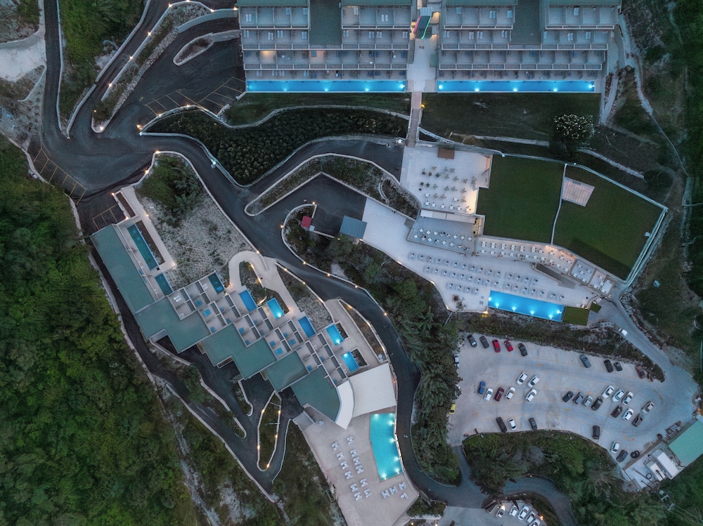 Mythos Panorama — Hotel building in Chlomou, Ionian Islands