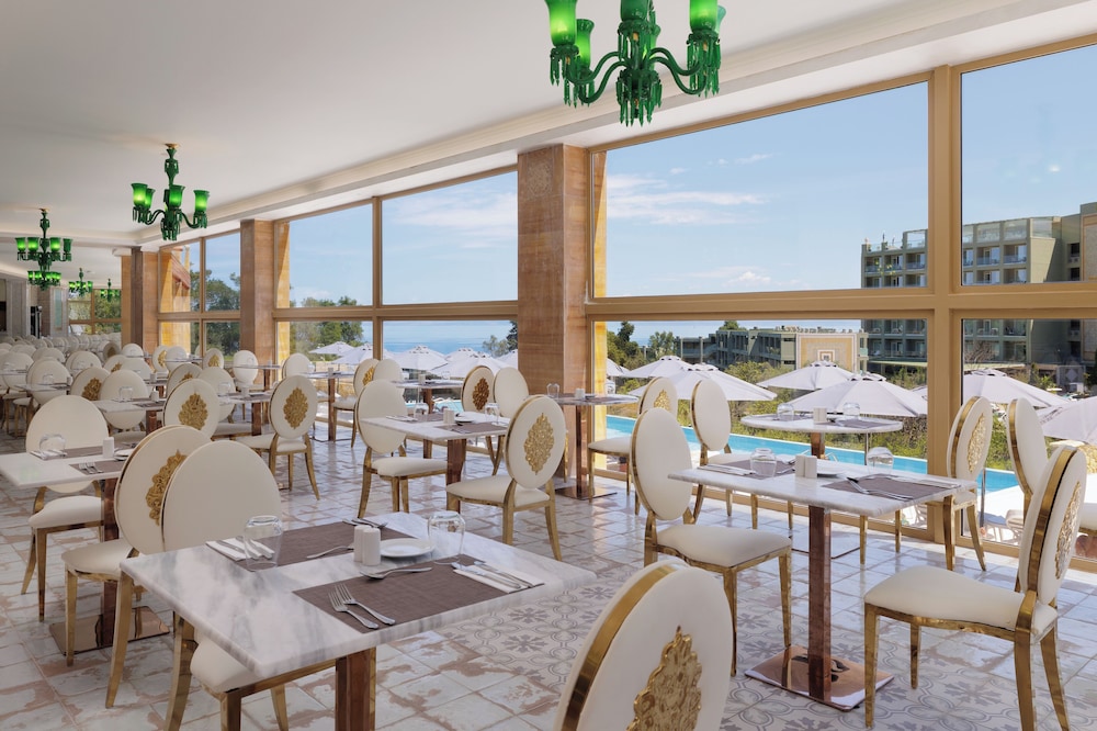 Mythos Panorama — Restaurant & bars in Chlomou, Ionian Islands