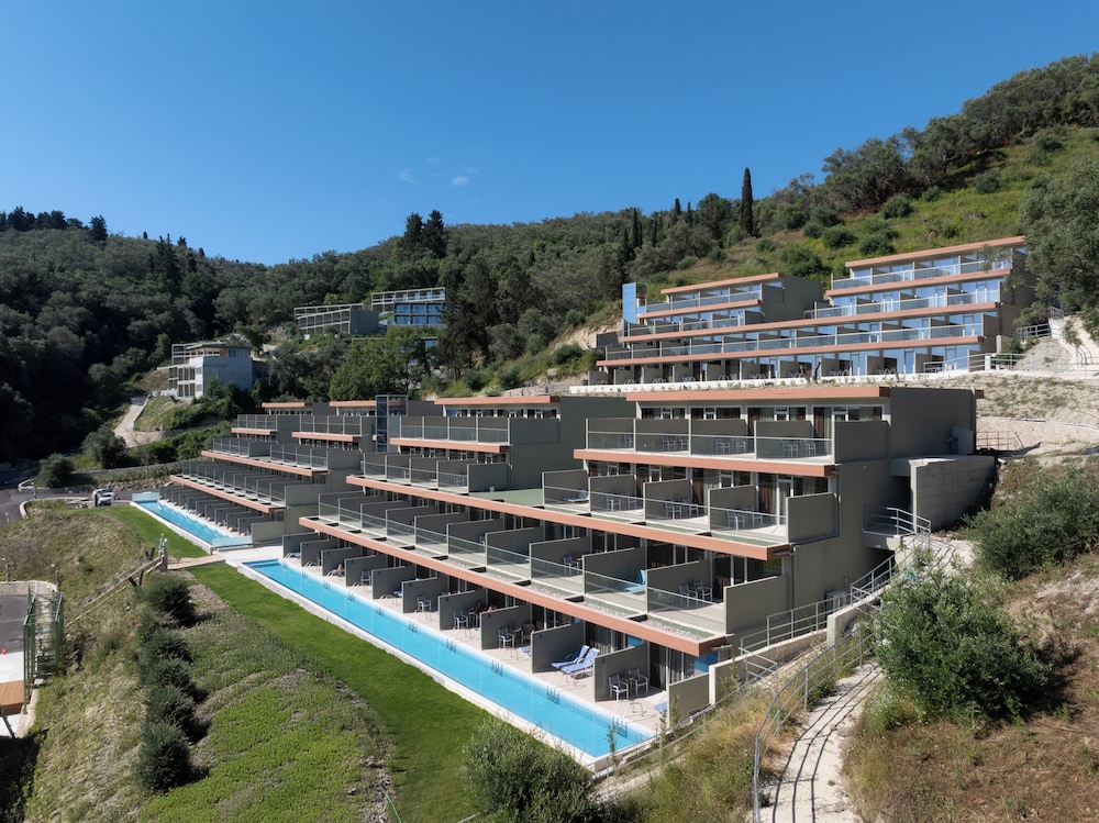 Mythos Panorama — Hotel building in Chlomou, Ionian Islands