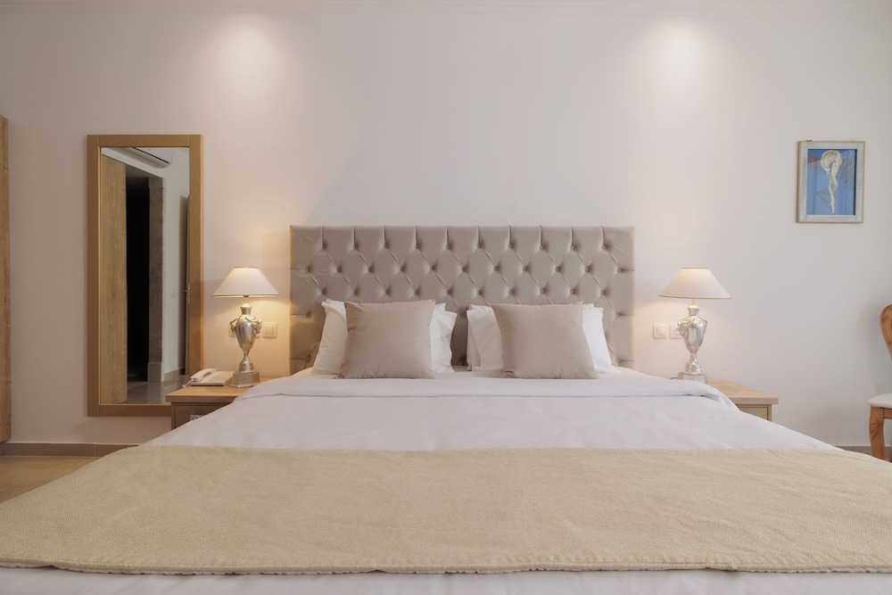 Mythos Panorama — Hotel rooms in Chlomou, Ionian Islands