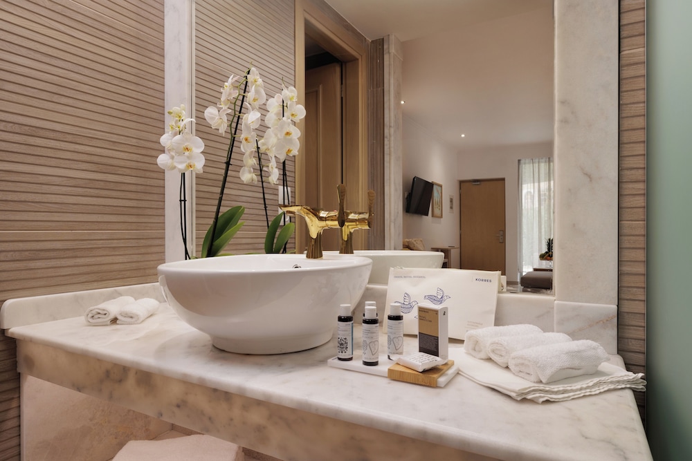 Mythos Panorama — Hotel rooms in Chlomou, Ionian Islands