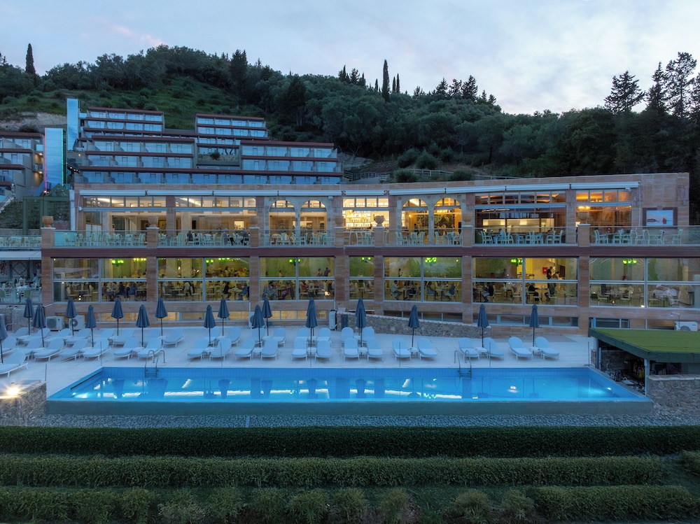 Mythos Panorama — Hotel building in Chlomou, Ionian Islands