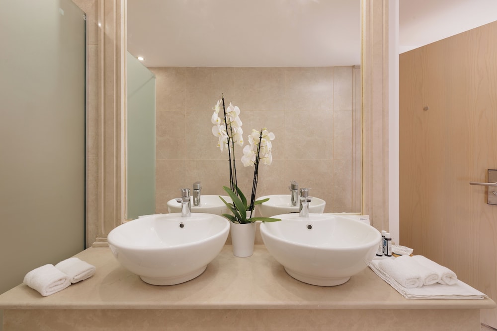 Mythos Panorama — Hotel rooms in Chlomou, Ionian Islands