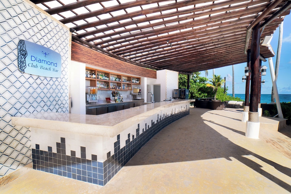 Royalton Punta Cana, An Autograph Collection All-Inclusive Resort & Casino — Restaurant in Bavaro, La Altagracia
