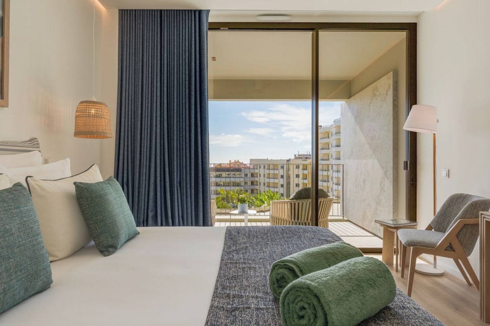 The Editory Ocean Way Funchal — Hotel rooms in Funchal, Madeira
