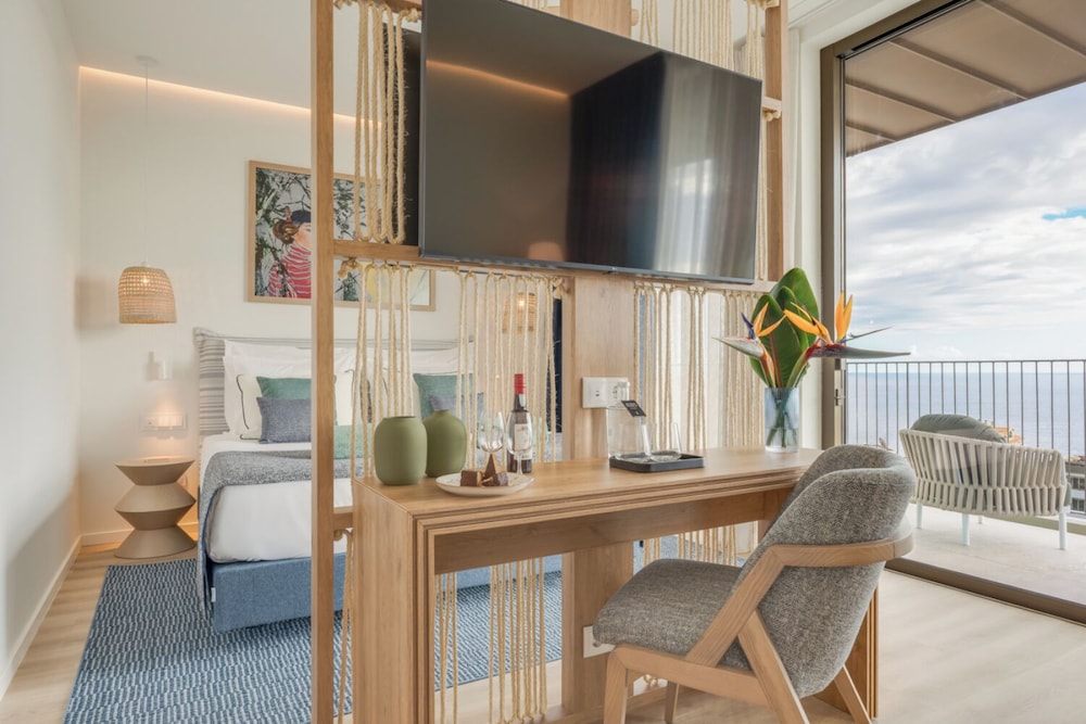 The Editory Ocean Way Funchal — Hotel rooms in Funchal, Madeira