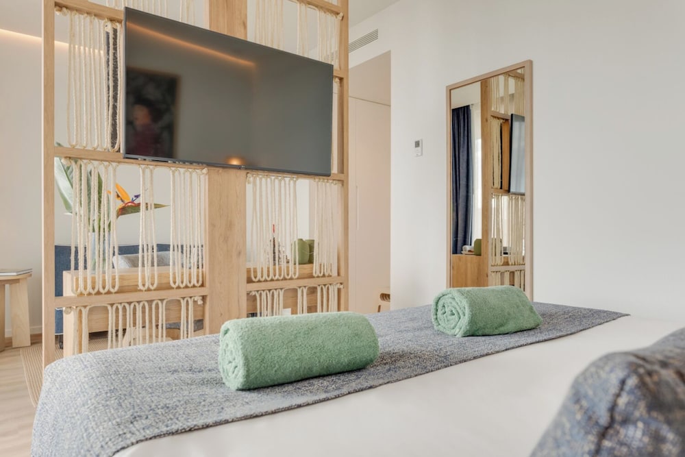 The Editory Ocean Way Funchal — Hotel rooms in Funchal, Madeira