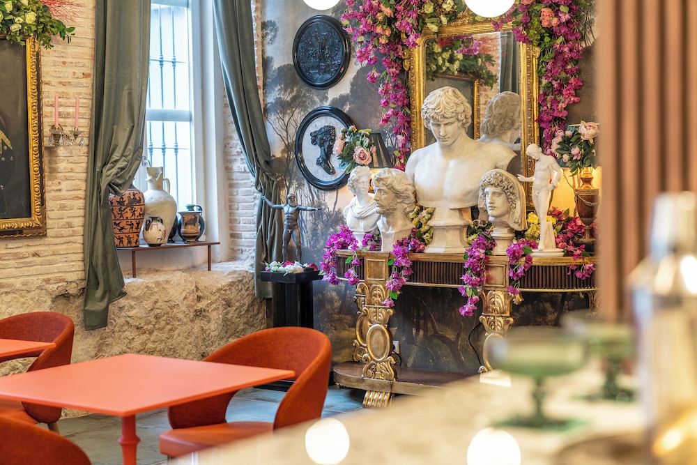 Axel Hotel Valencia – Adults Only — Restaurant & bars in Valencia, Valencian Community