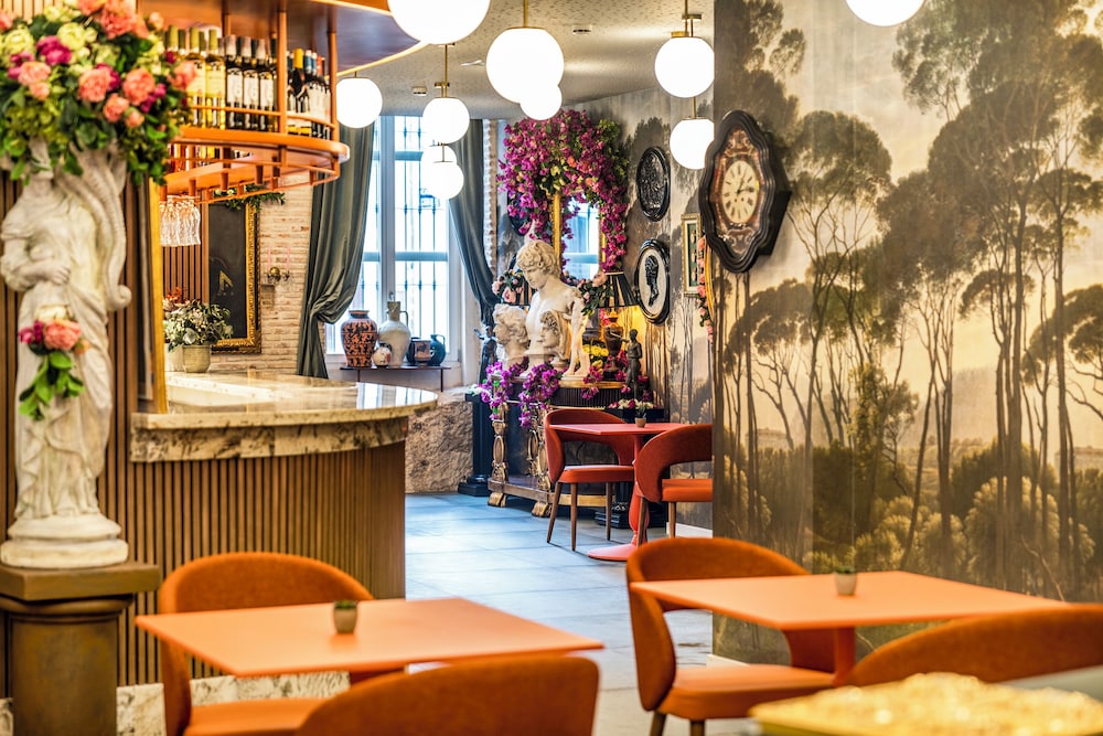 Axel Hotel Valencia – Adults Only — Restaurant & bars in Valencia, Valencian Community