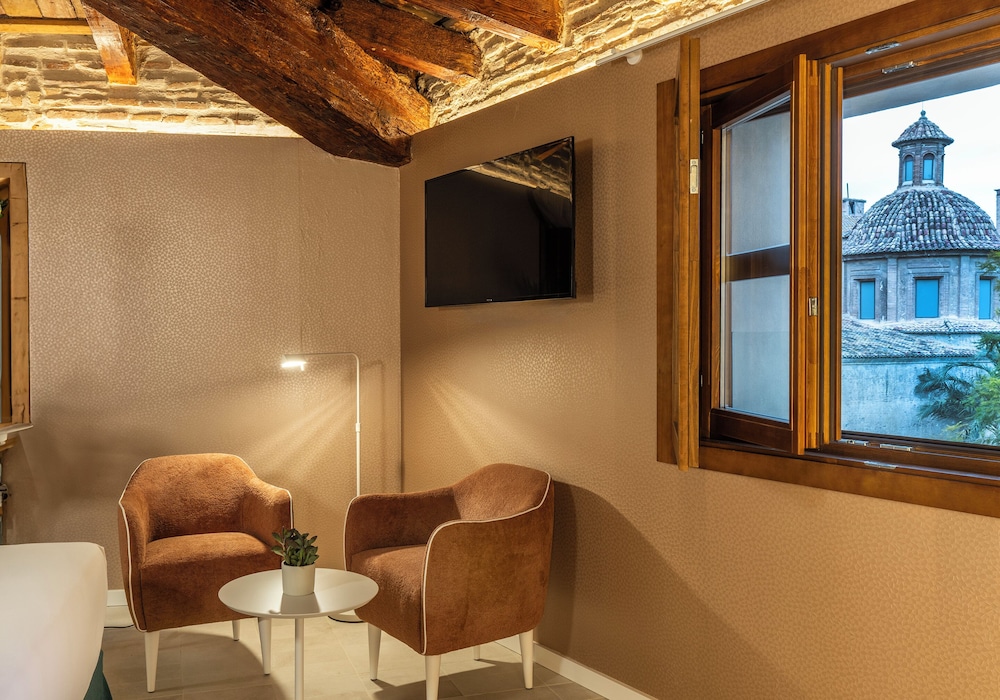 Axel Hotel Valencia – Adults Only — Hotel rooms in Valencia, Valencian Community