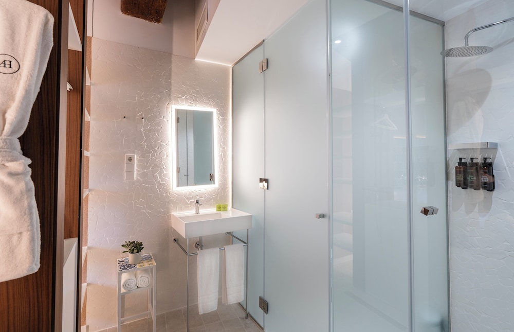 Axel Hotel Valencia – Adults Only — Hotel rooms in Valencia, Valencian Community