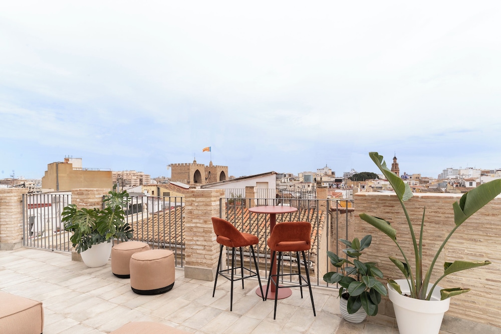 Axel Hotel Valencia – Adults Only — Restaurant & bars in Valencia, Valencian Community