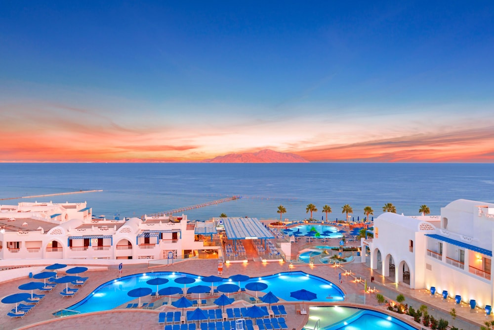Pickalbatros Palace Sharm & Aqua Park - All inclusive — Swimming pool in Sharm El Sheikh, Red Sea