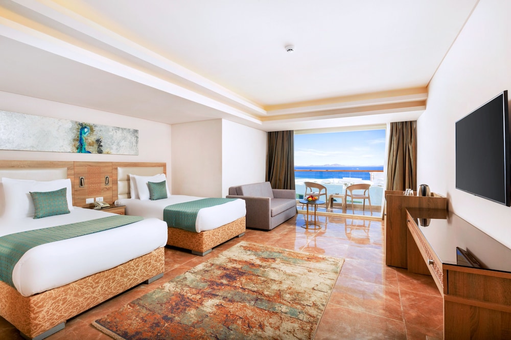Pickalbatros Palace Sharm & Aqua Park - All inclusive — Hotel rooms in Sharm El Sheikh, Red Sea