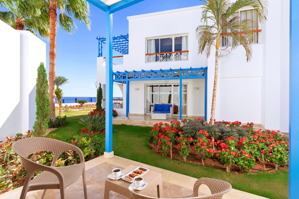 Pickalbatros Palace Sharm & Aqua Park - All inclusive — Hotel building in Sharm El Sheikh, Red Sea