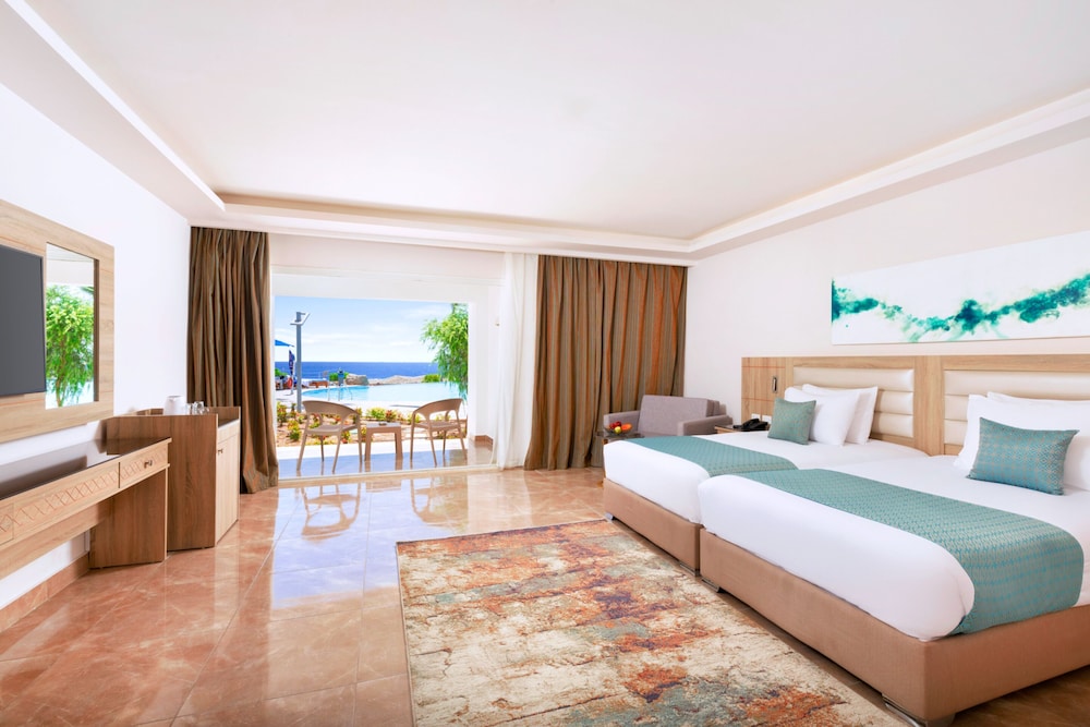 Pickalbatros Palace Sharm & Aqua Park - All inclusive — Hotel rooms in Sharm El Sheikh, Red Sea