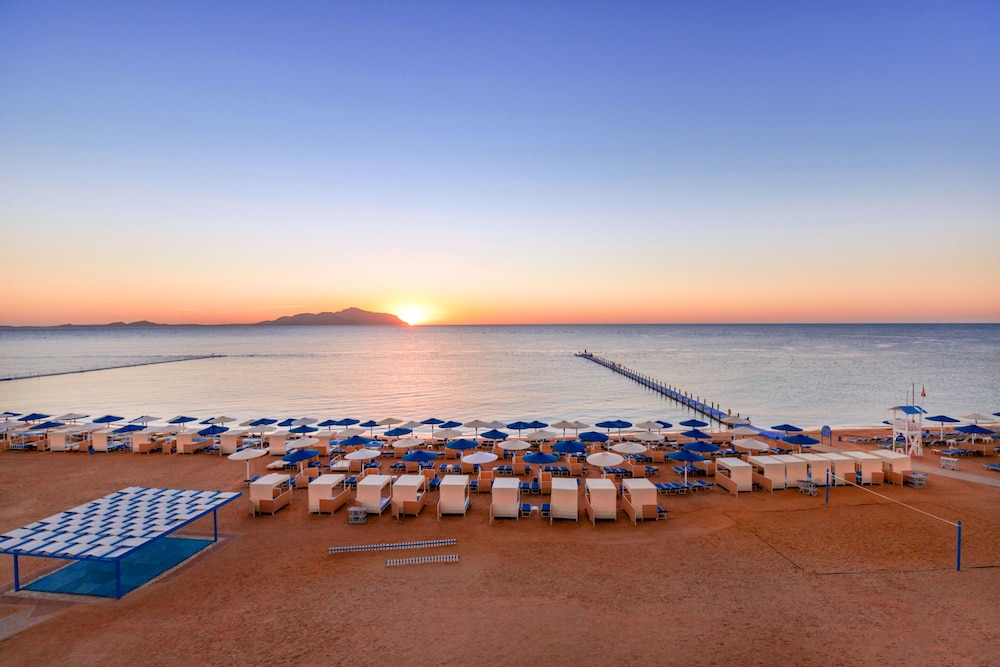Pickalbatros Palace Sharm & Aqua Park - All inclusive — Beach in Sharm El Sheikh, Red Sea