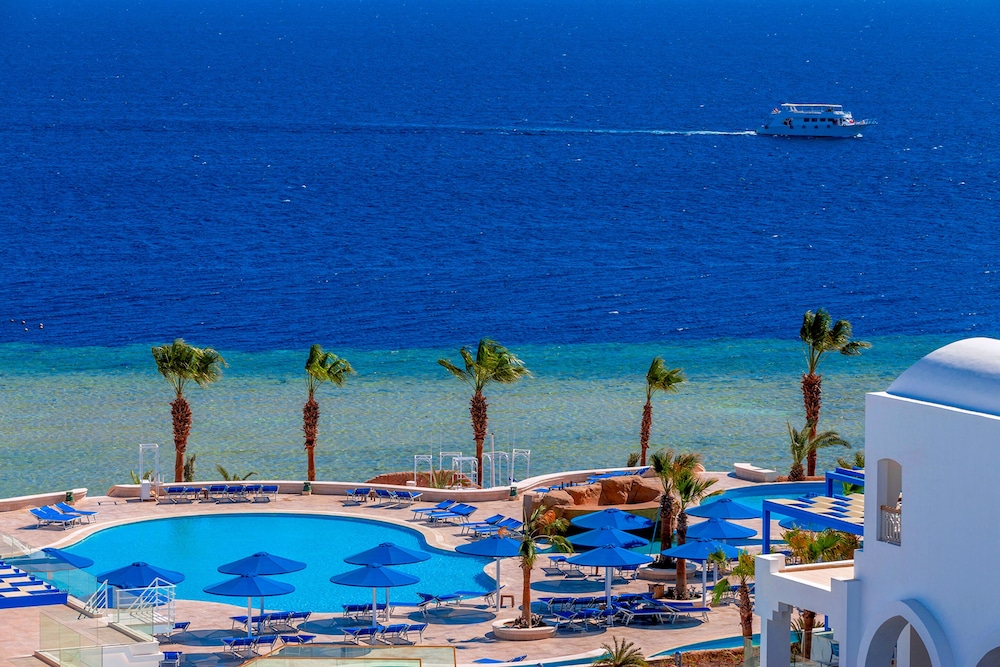 Pickalbatros Palace Sharm & Aqua Park - All inclusive — Swimming pool in Sharm El Sheikh, Red Sea