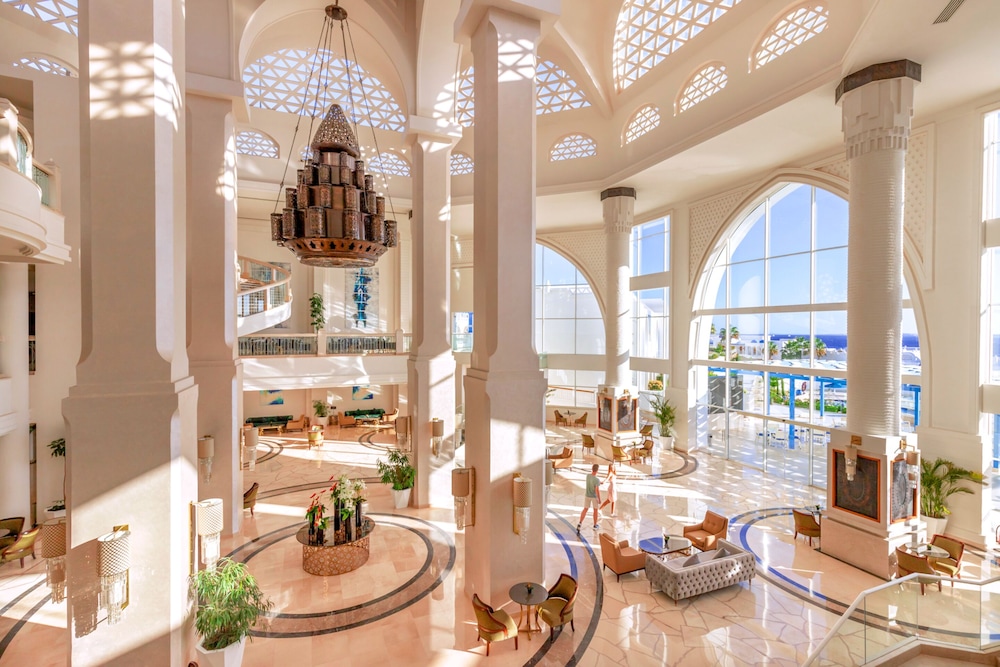 Pickalbatros Palace Sharm & Aqua Park - All inclusive — Hotel building in Sharm El Sheikh, Red Sea