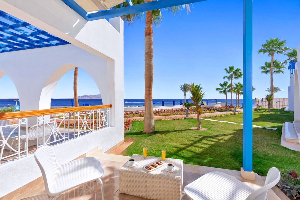 Pickalbatros Palace Sharm & Aqua Park - All inclusive — Hotel rooms in Sharm El Sheikh, Red Sea