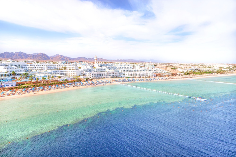Pickalbatros Palace Sharm & Aqua Park - All inclusive — Beach in Sharm El Sheikh, Red Sea