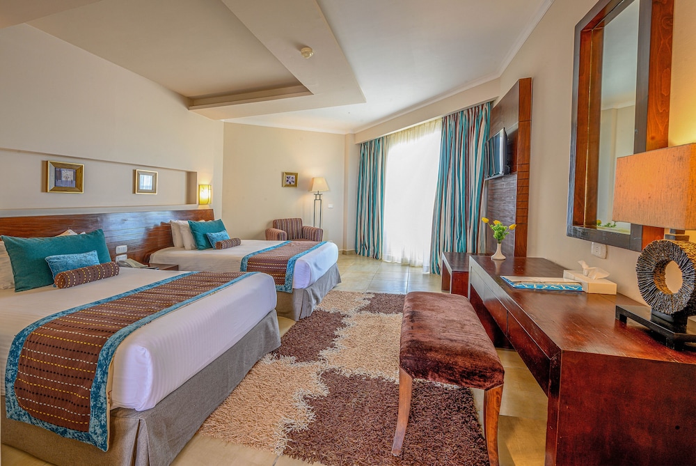 Amwaj Beach Club Abu Soma - All inclusive — Hotel rooms in Safaga, Red Sea