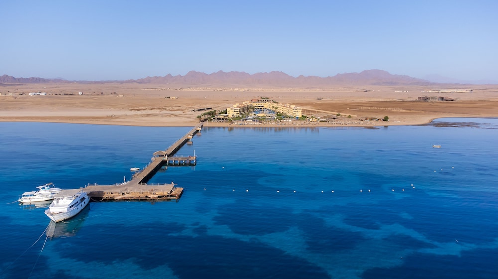 Amwaj Beach Club Abu Soma - All inclusive — Swimming pool in Safaga, Red Sea
