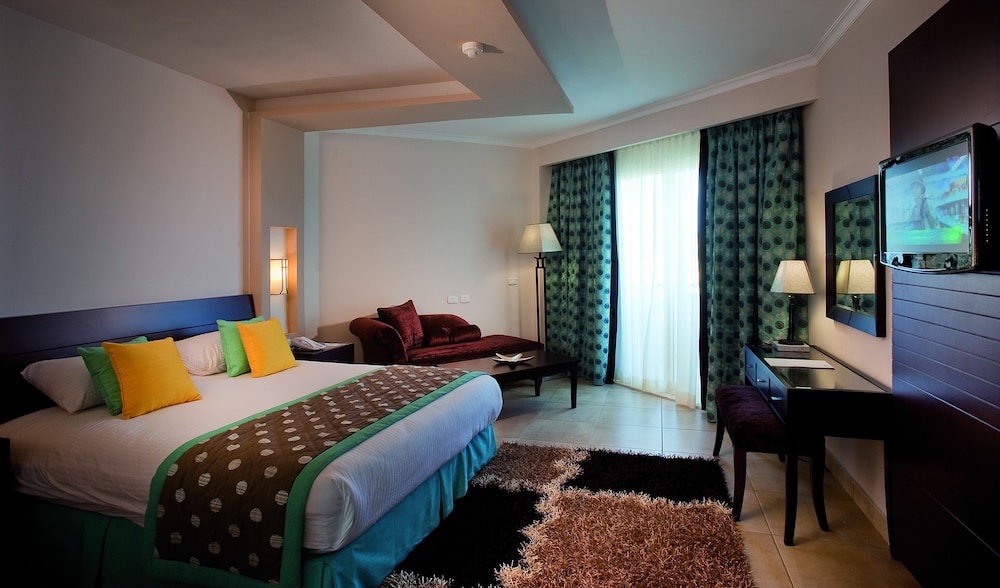 Amwaj Beach Club Abu Soma - All inclusive — Hotel rooms in Safaga, Red Sea